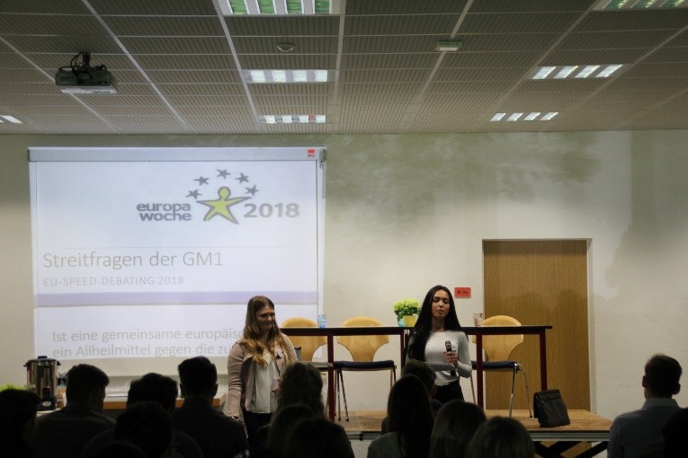 Bundespolitiker zu Gast im Berufskolleg Erkelenz